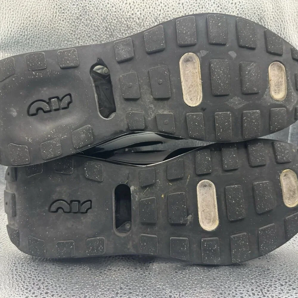 RARE 🚀 Size 9.5 - Nike Air Max Pre-Day Black Sneakers DC9402–001 Running‎